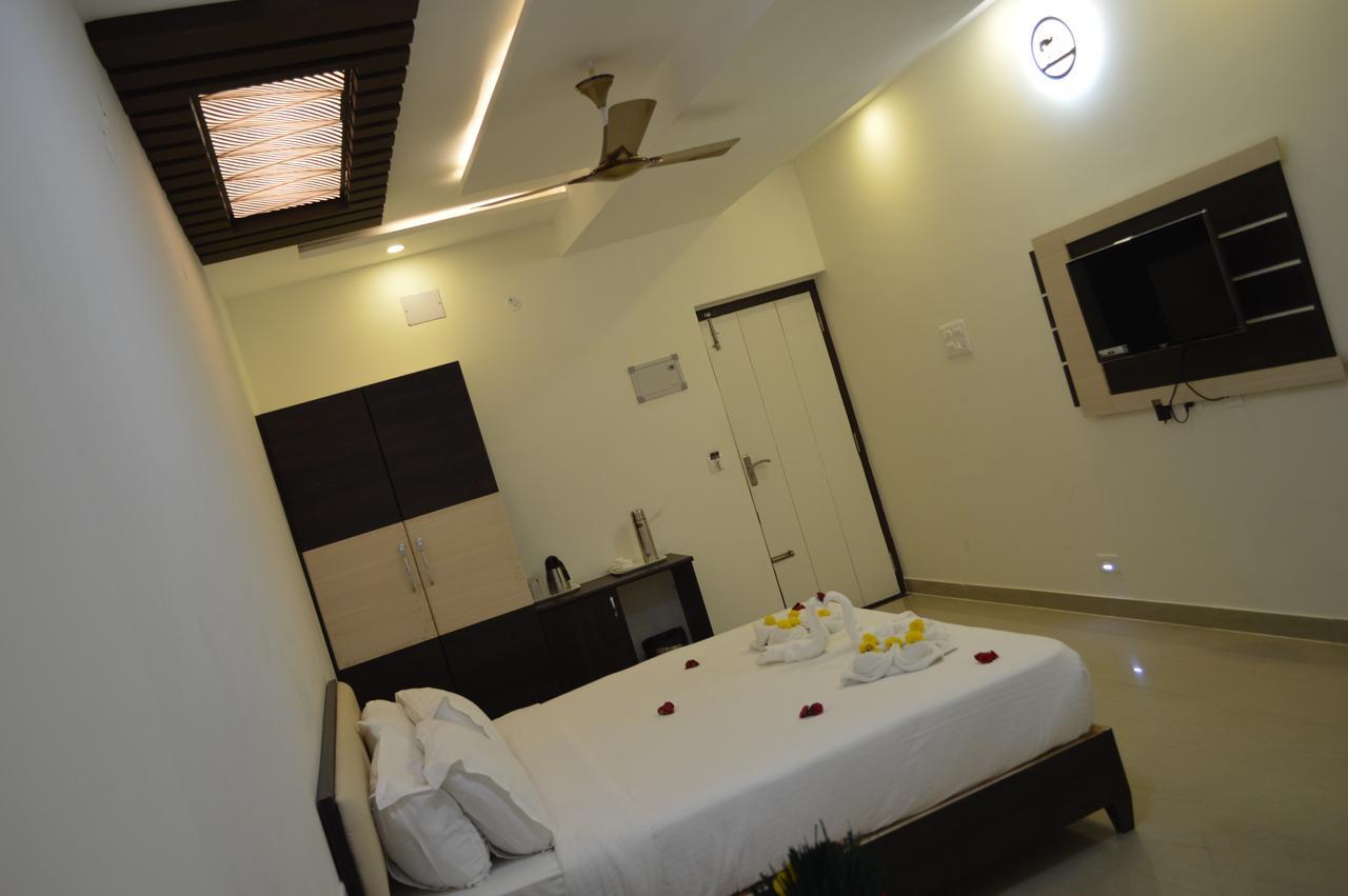 Hotel Ambai Grand Ambāsamudram Екстериор снимка