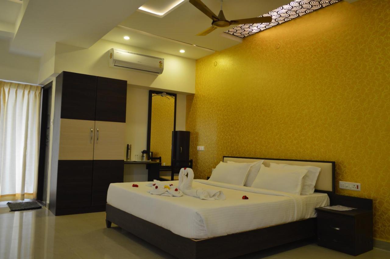 Hotel Ambai Grand Ambāsamudram Екстериор снимка