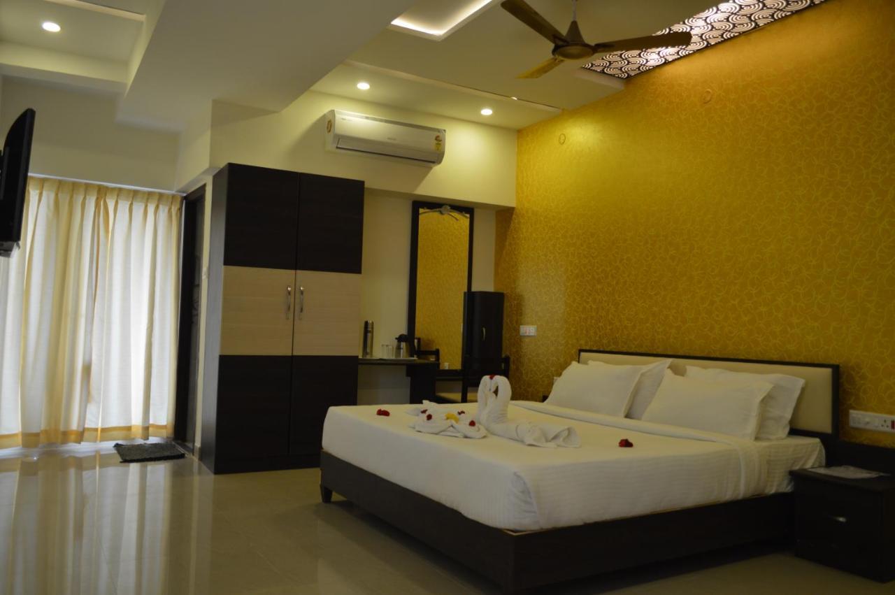 Hotel Ambai Grand Ambāsamudram Екстериор снимка