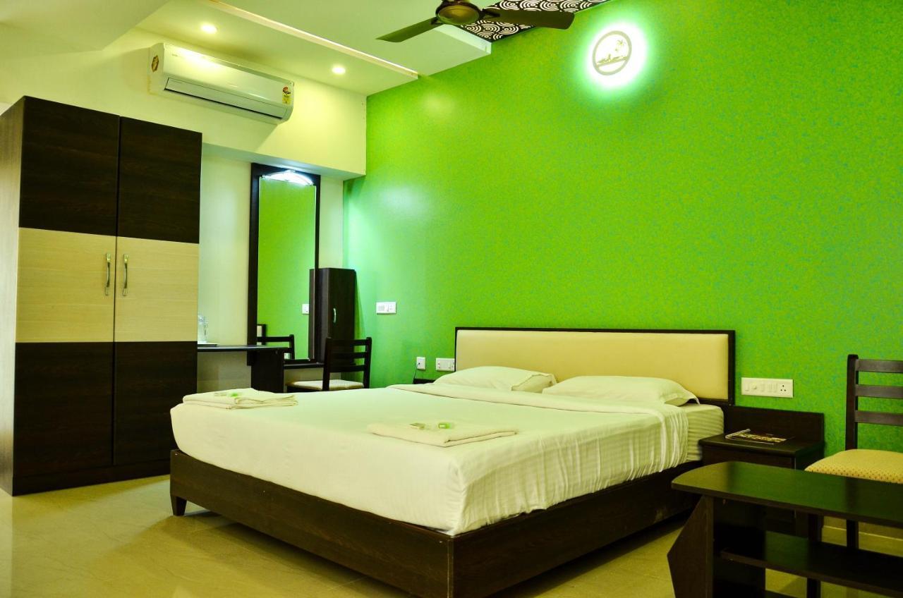 Hotel Ambai Grand Ambāsamudram Екстериор снимка