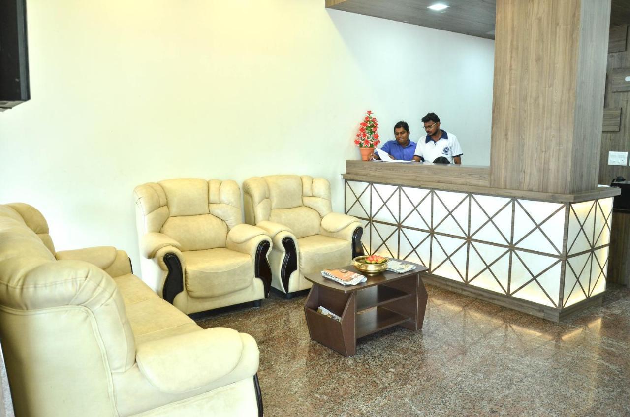 Hotel Ambai Grand Ambāsamudram Екстериор снимка
