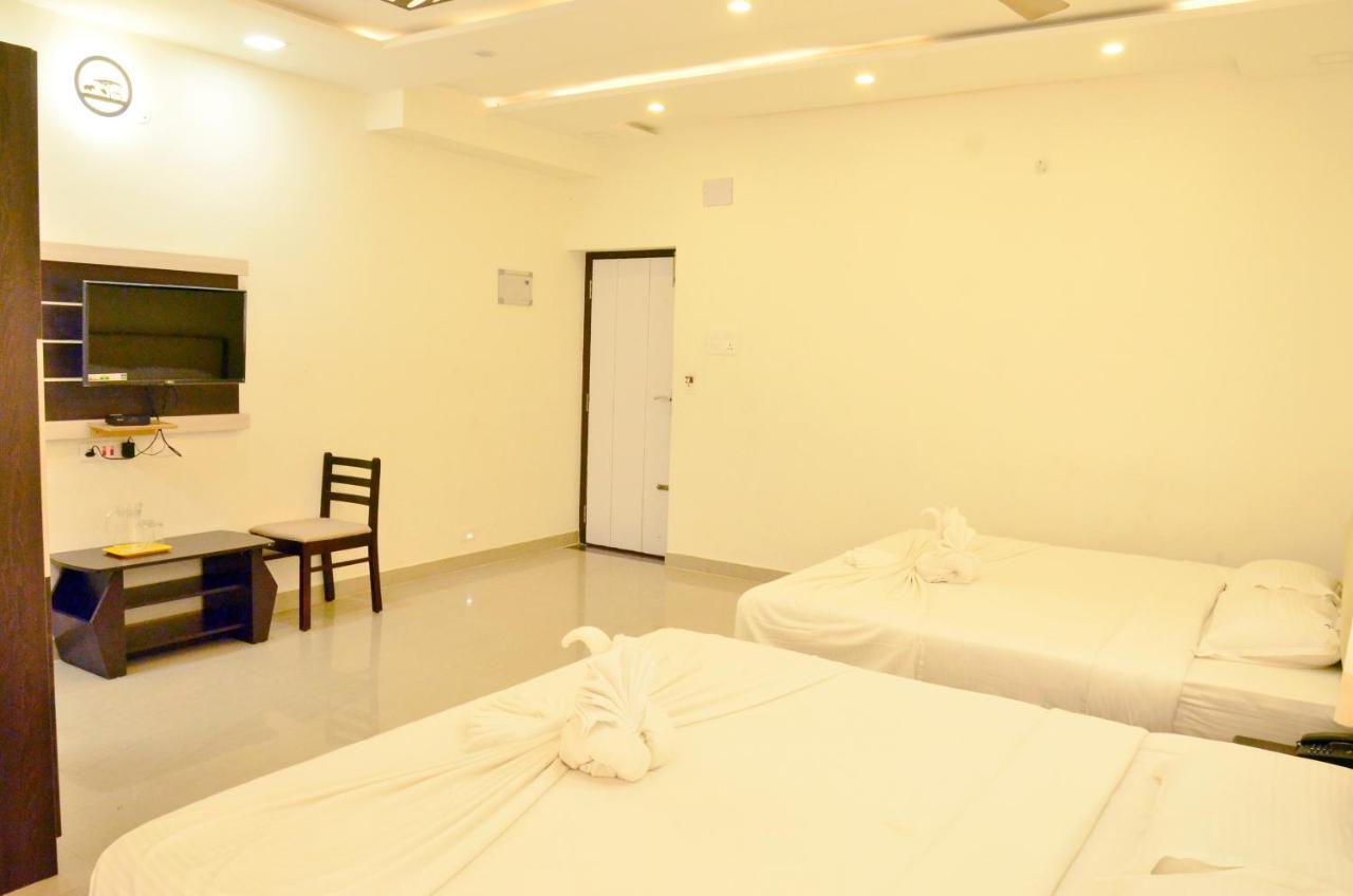 Hotel Ambai Grand Ambāsamudram Екстериор снимка